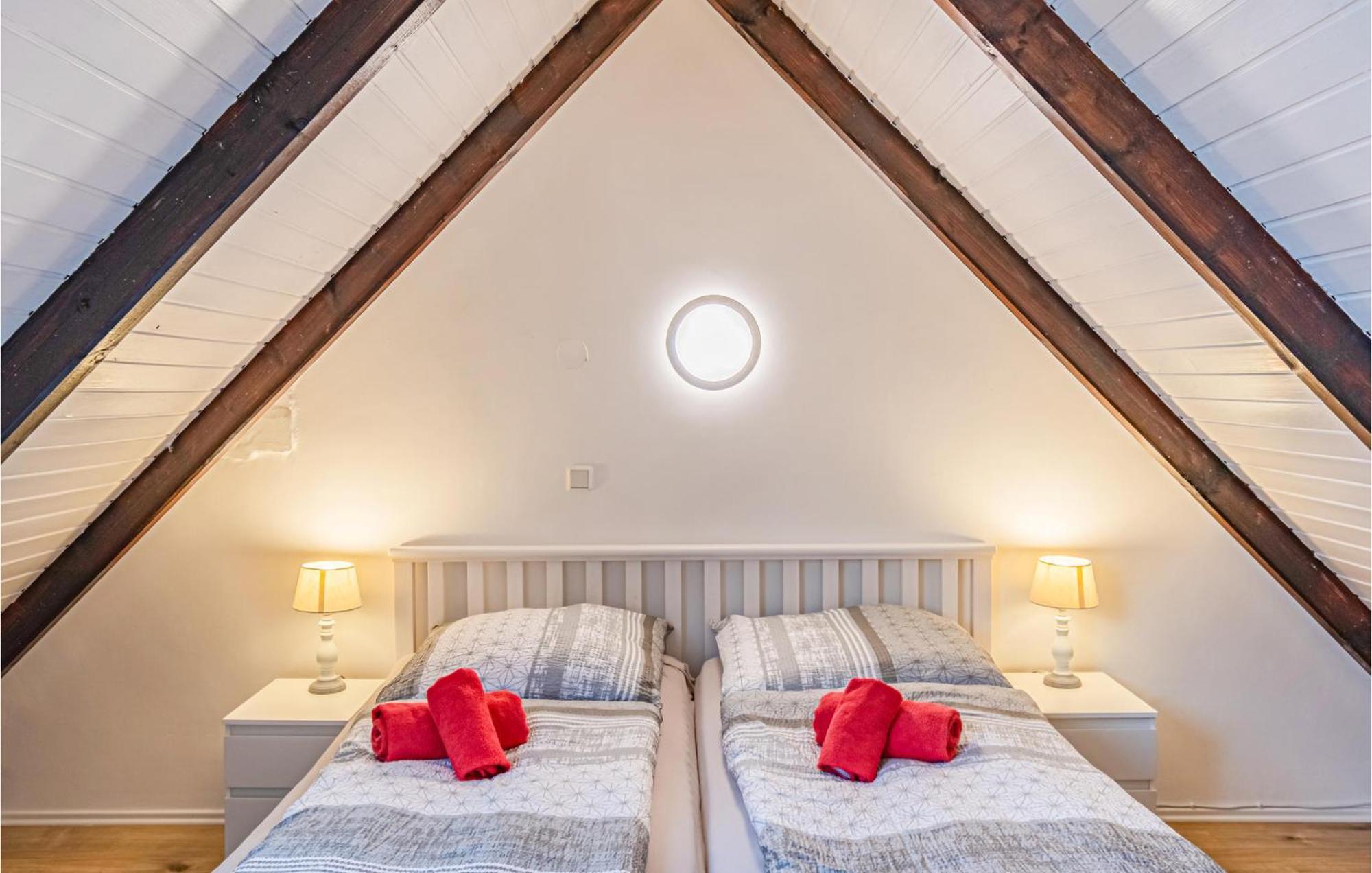 Cozy Apartment In Friedrichskoog With Kitchen Zewnętrze zdjęcie