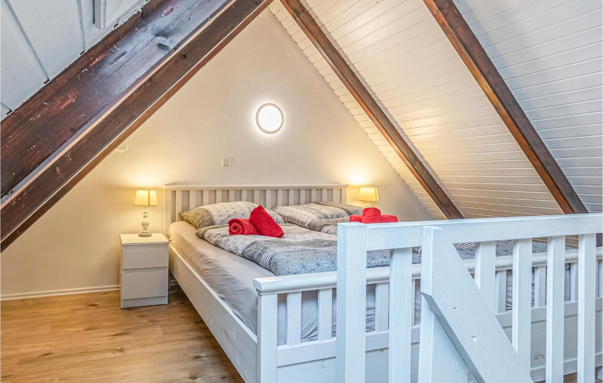 Cozy Apartment In Friedrichskoog With Kitchen Zewnętrze zdjęcie