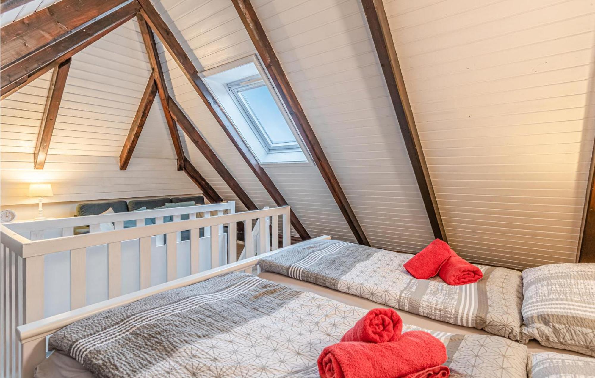 Cozy Apartment In Friedrichskoog With Kitchen Zewnętrze zdjęcie